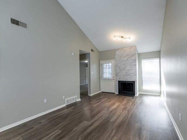 Best single story homes for rent in the Memphis, TN and Cordova, TN areas 2 Bedroom Apartment for Rent at 6977 Amberly Village Dr, Cordova, TN 38018