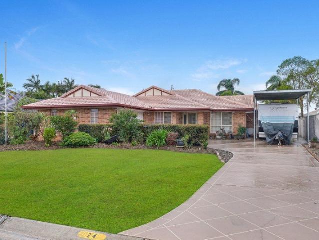 Best Value Family Home on 831sqm in a Peaceful Helensvale Cul de Sac