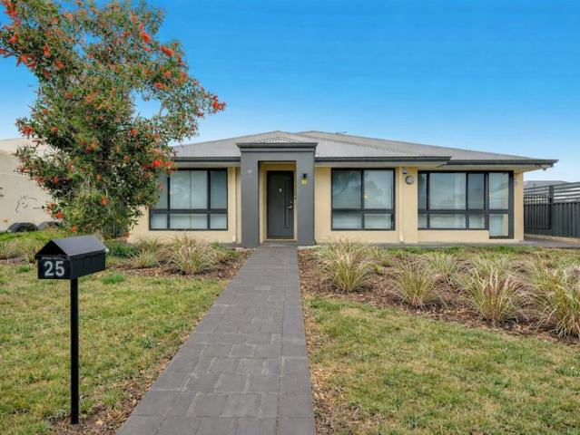 Best Value in Madora Bay! Coastal Living in the Heart of Madora Bay