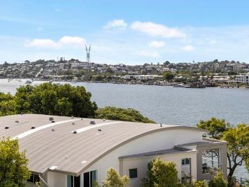 Best Value Riverfront Living in Prestigious Teneriffe!