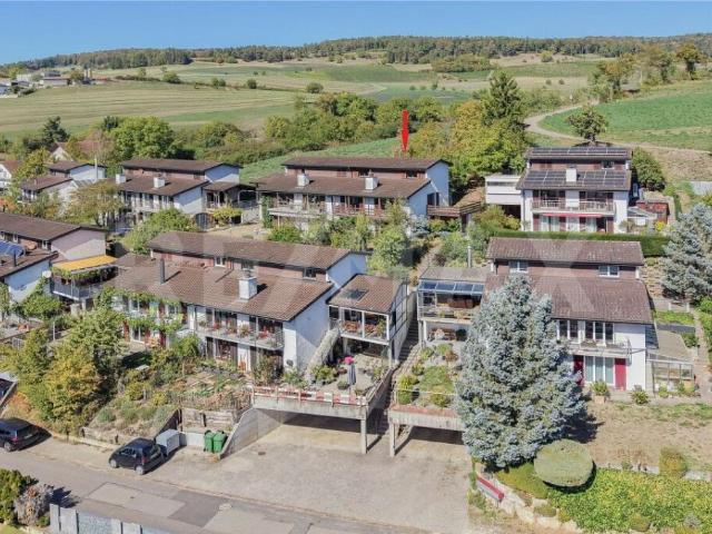 Beste Aussichten und naturnah: Einfamilienhaus mit interessantem Raumangebot