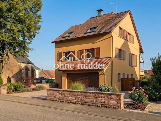 Beste Lage: Energiesparendes Massivhaus 1990 mit 204 m2 provisionsfrei von Privat!