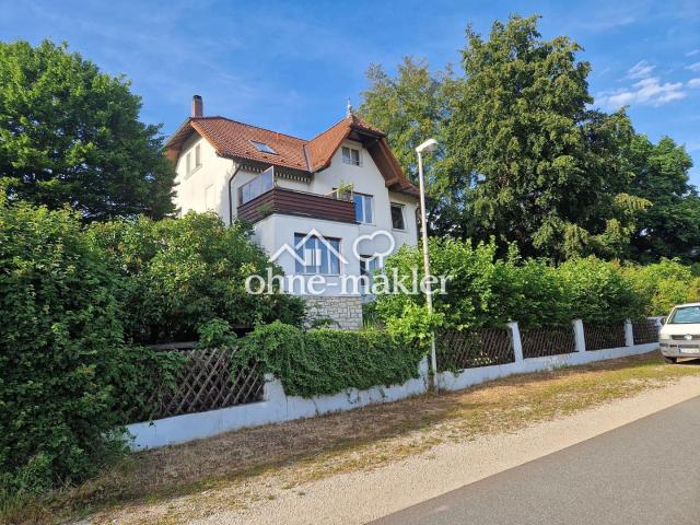 Beste Lage Erlangens! EG Wohnung mit eigenem Garten in historischer 2 Familienvilla!