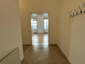 Beste Lage trifft Altbaucharme 2 Zimmerwohnung am Schwarzenbergplatz