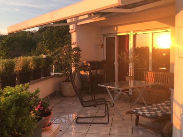 Beste Lage 125qm mit Wintergarten, Dachterasse und Maisonette