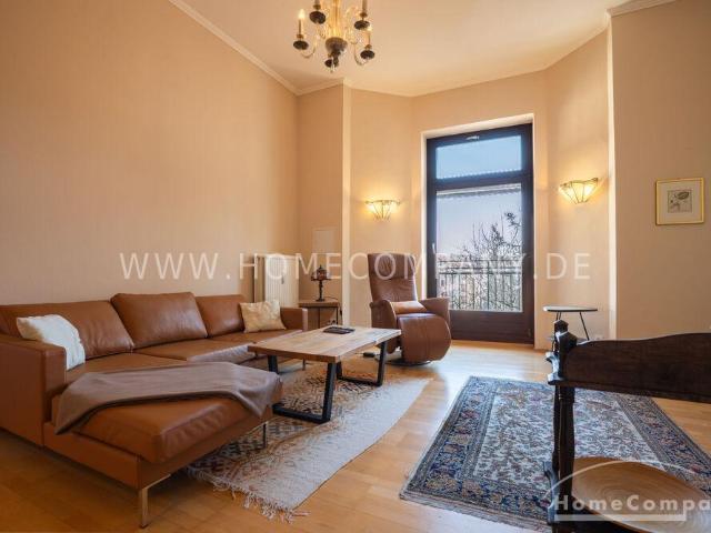 Bestes Schwabing, schöne 2 Zimmer Wohnung in einem Altbau mit Aufzug