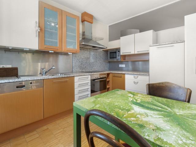 Bestlage: 3 Zimmerwohnung Plus Wintergarten mit Direktem Blick auf den Benediktinermarkt! Inkl. Stilvolle Einrichtung
