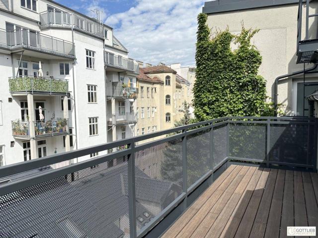Bestlage nahe Belvedere! Luxuriöse 3 Zimmer Erstbezug Dachgeschoss Wohnung mit zwei Balkonen in historischem Gebäude