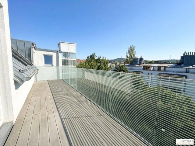 Bestlage nahe Glanzing! Perfekt geschnittene 3 Zimmer Dachgeschoss Wohnung mit Balkon in Grünruhelage und mit Kahlenbergblick