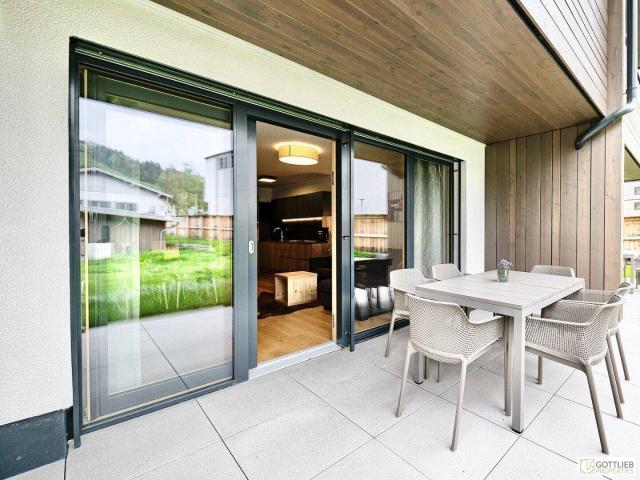 Bestlage Pinzgau mit ca. 6% Rendite! 3 Zimmer Maisonette mit Terrasse, Balkon sowie beheiztem Aussenpool