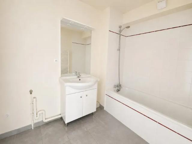 Besançon Appartement 2 pièces 46.3 m²