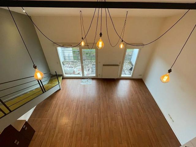 Besançon ST CLAUDE: Appartement DUPLEX T4 avec TERRASSE, CAVE e