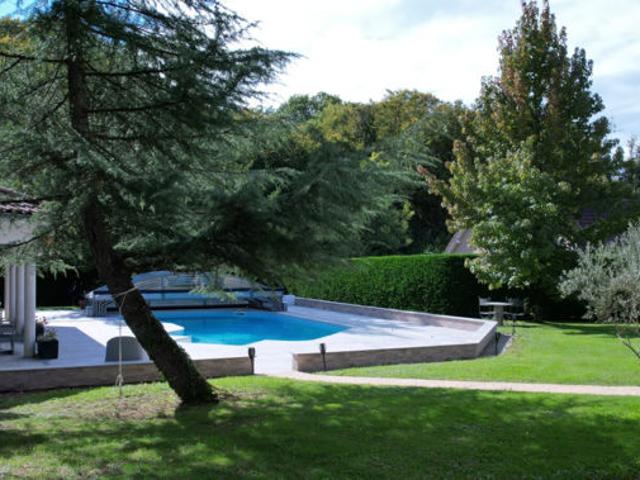BESANCON ESSARTS L'AMOUR MAISON PROVENCALE DE 220M² DANS SON PARC DE 23ARES