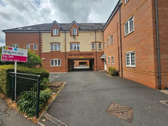 Bescot Road, Walsall WS2, 2 bed flat to rent, £950 pcm | PrimeLocation