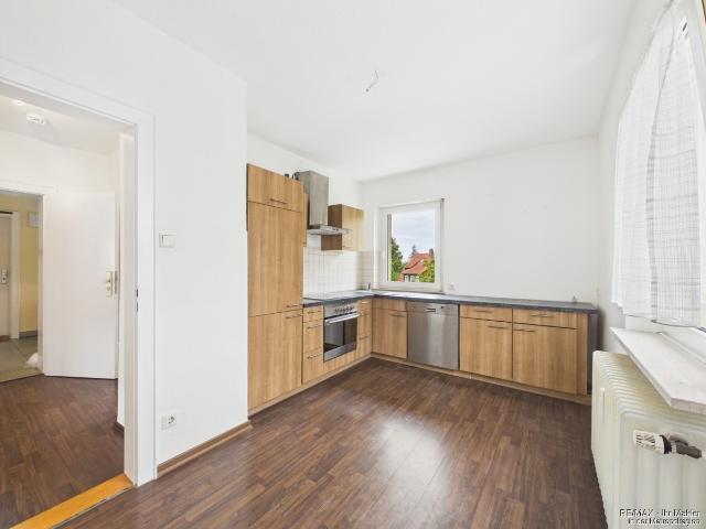 Besichtigung am Mittwoch, den 14.10.2026 um 17:00 Uhr, Helle 2 Zimmer Wohnung mit Einbauküche und KFZ Stellplatz