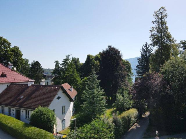 Besichtigung bereits möglich! 2 Zimmer Wohnung mit Blick auf den Schlosspark