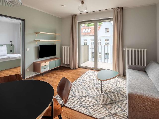 BESICHTIGUNGEN: Mi 9:00 & Fr 16:00 unbefristete 2 Zimmer Wohnung mit offenem Wohnbereich und Balkon