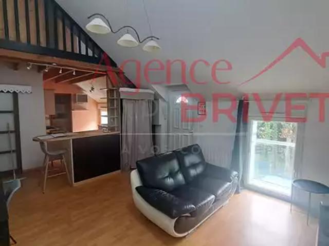 Besné 44160 Location appartement 2 pièces t2 au dernier étage