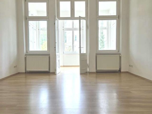 Besondere 3 Zimmerwohnungmit 2 Loggien & 2 Balkonen Altbaucharme im Herzen von Bansin