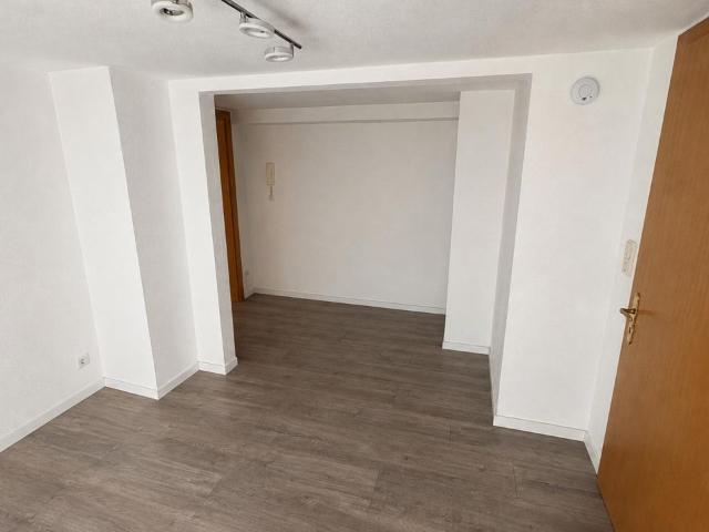 Besondere 2,5 Raum Dachgeschosswohnung mit niedriger Deckenhöhe in Glauchau