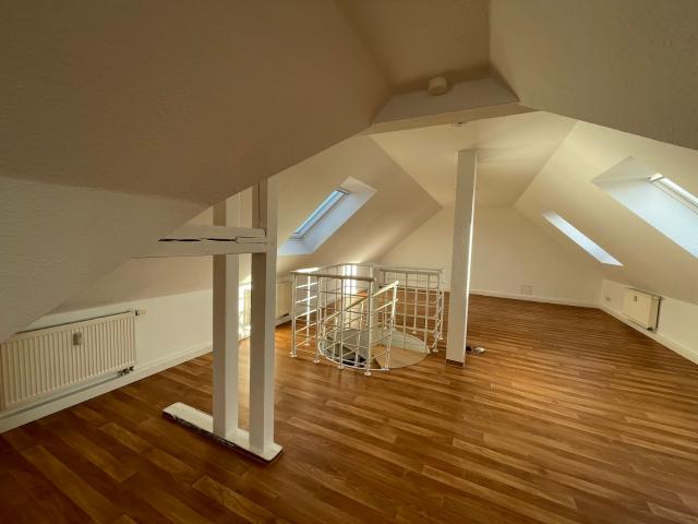 Besondere 2 Zimmer Maisonette Dachgeschoss Wohnung