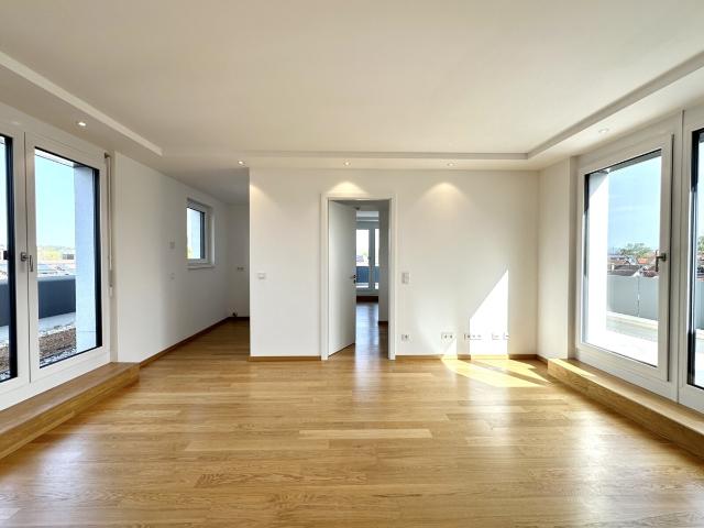 Besondere 4 Zimmer Dachterrassenwohnung in zentraler Lage