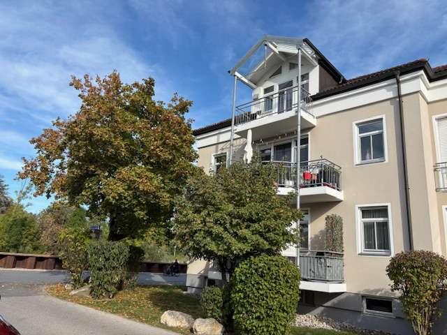Besondere 4 Zimmer Wohnung mit Balkon in Kolbermoor