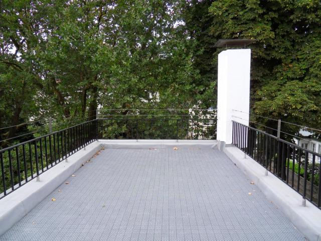 Besondere Dachgeschosswohnung über zwei Etagen mit Süd West Dachterrasse,Tageslichtbad mit Fenster