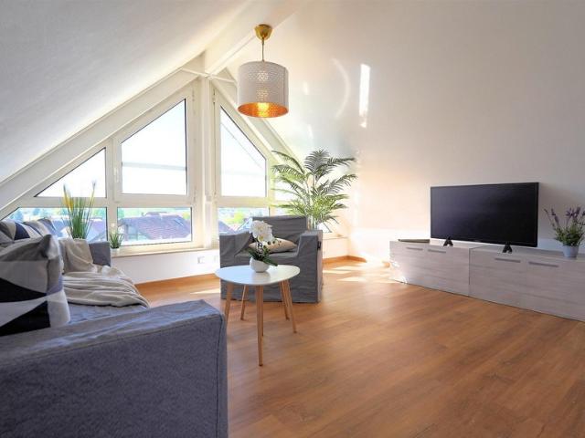 Besondere Maisonettewohnung – top saniert und mit herrlichem Ausblick Sie werden begeistert sein!