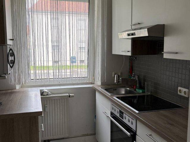 Besondere Wohnqualität in herrlicher Grünlage: charmante 2 Zimmer Erdgeschosswohnung mit hochwertigem Badezimmer, praktischer Raumaufteilung und tollem Preis Leistungs Verhältnis ab Dezember bezugsbereit!