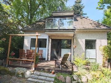 Besonderes Haus mit großem Grundstück in Oldenburg Ofenerdiek