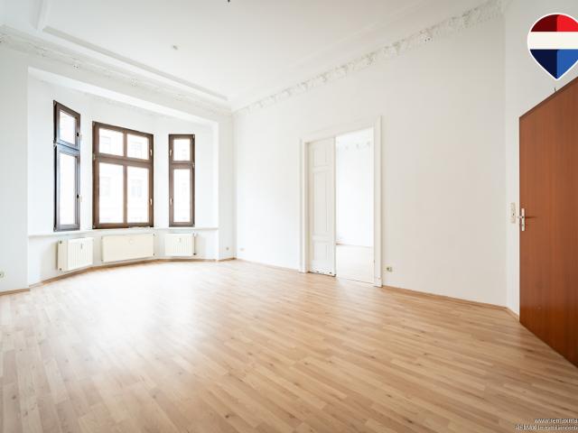 Besonderes Wohngefühl auf 124 m² Traumhafte 5 Zimmer Altbauwohnung mit kreativem Highlight