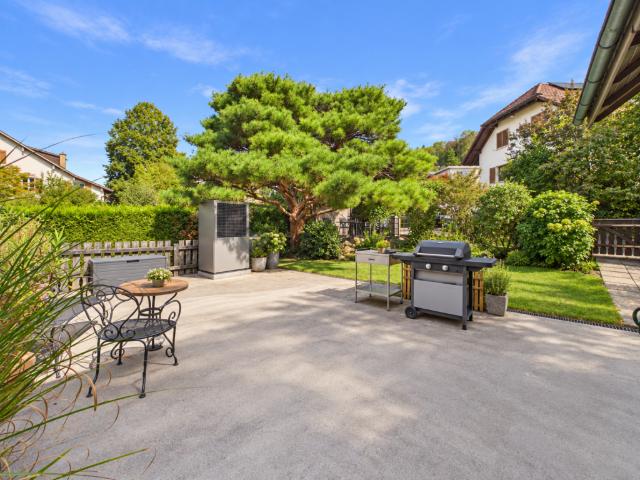 Besonderes Wohngefühl! Maisonette mit Galerie und Cheminée