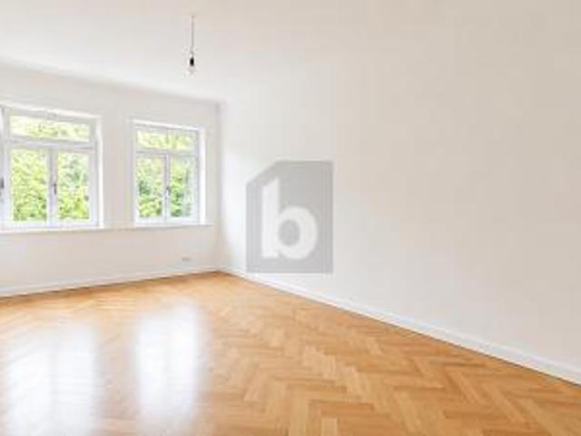 BESONDERES WOHNGEFÜHL MIT VIEL LICHT UND CHARME