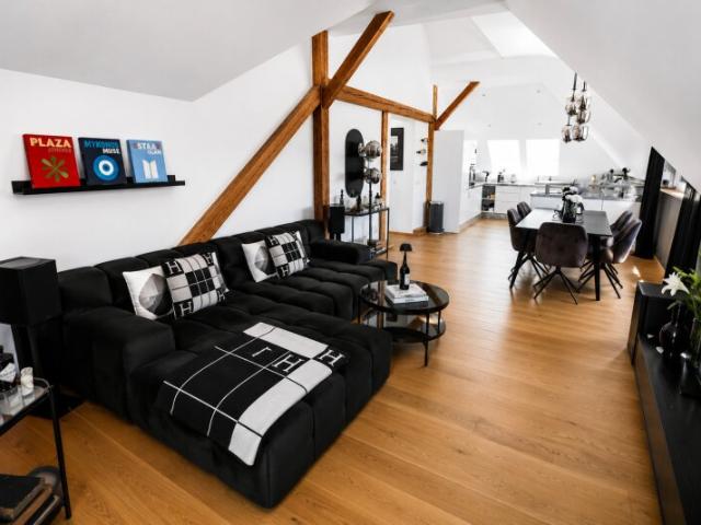 Besonderes Wohngefühl: Stilvolle Dachgeschosswohnung mit Terrasse in Salzburg Stadt