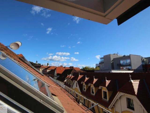 Besonders fulminante Dreieinhalbzimmerwohnung in sehr zentraler Lage, in der Griesgasse 38, zu vermieten! WG geeignet