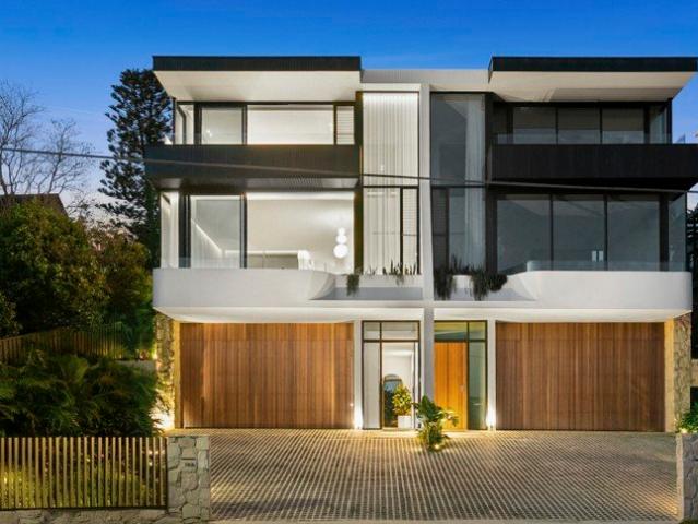 Bespoke architect designed residence with spectacular harbour vistas
