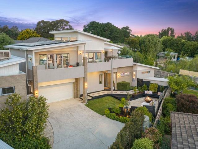Bespoke Luxury, Exceptional Craftsmanship & Breathtaking City Views