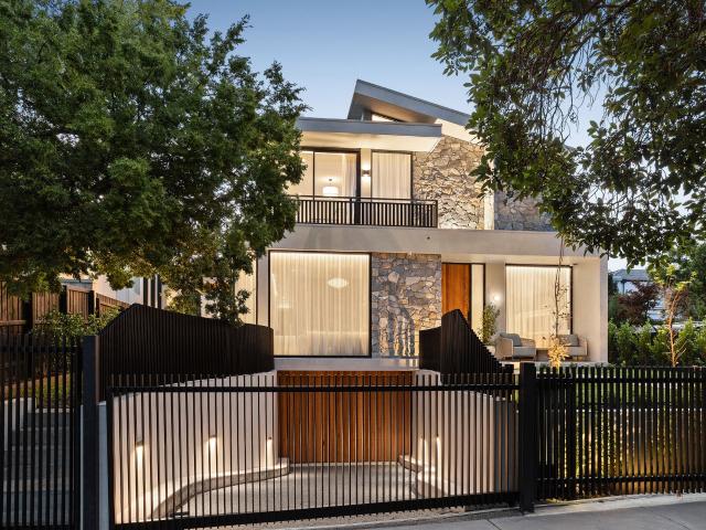 Bespoke, Parkfront Luxury Without Compromise