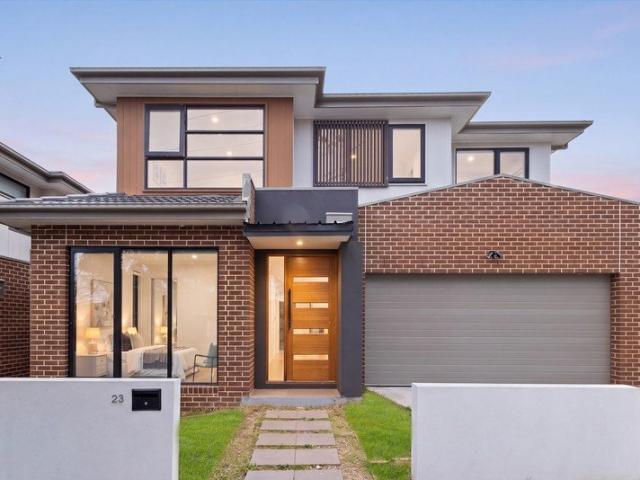 Bespoke Street Front Luxury and Seamless Family Living
