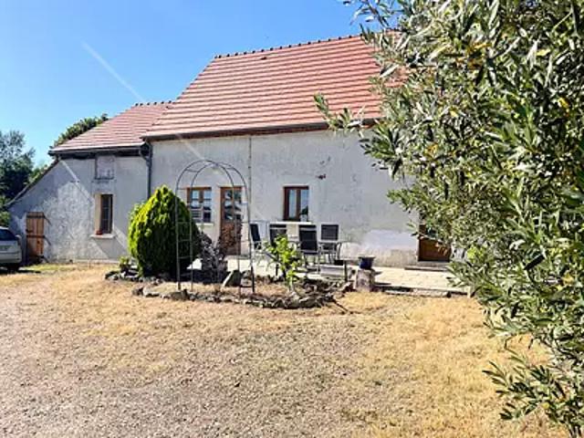 Bessay sur Allier 03340 Achat / Vente maison 8 pièces t8 au dernier étage