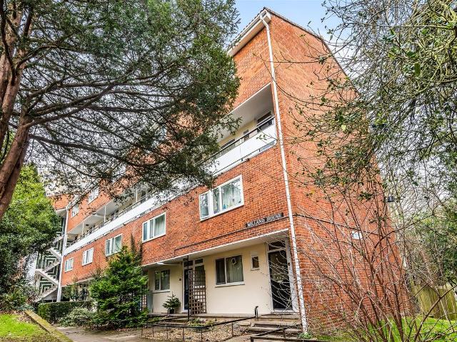 Bessborough Road, London SW15, 4 bed flat to rent, £2,500 pcm | PrimeLocation