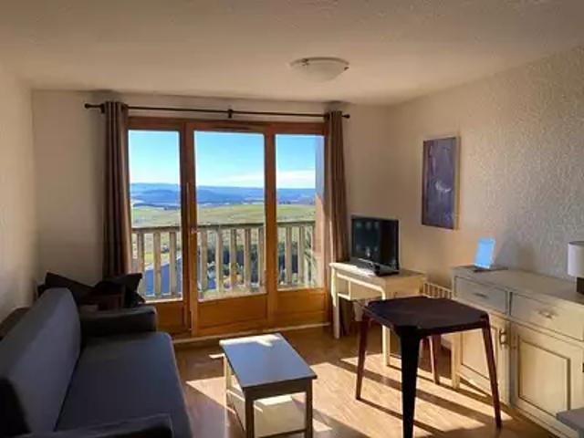 Besse et Saint Anastaise 63610 Achat / Vente appartement 2 pièces t2