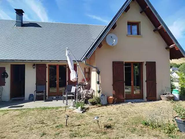 Besse et Saint Anastaise 63610 Achat / Vente maison 4 pièces t4 parking