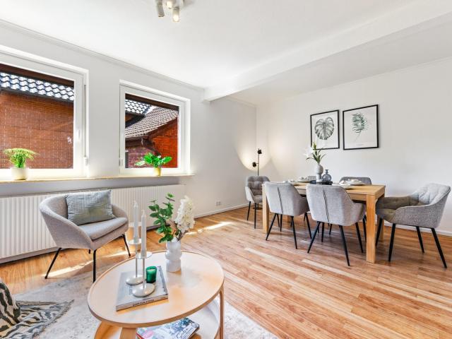 Besser als Wohnung! Sofort freies Stadthaus, Provisionsfrei