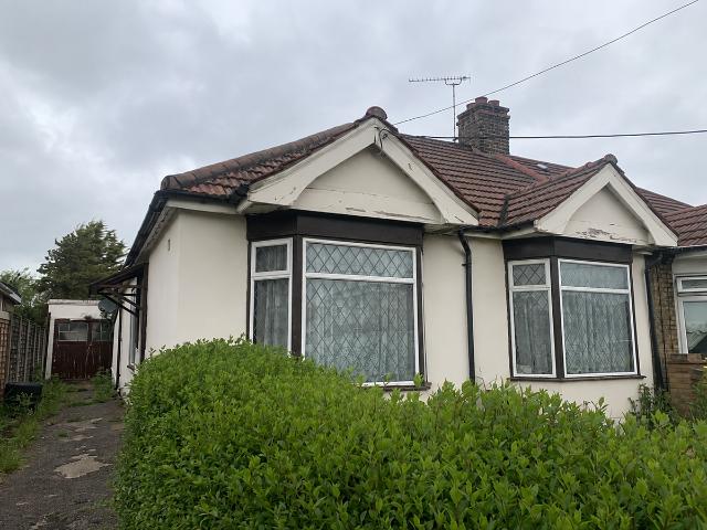 Betterton Road, Rainham RM13, 3 bed bungalow to rent, £2,150 pcm | PrimeLocation