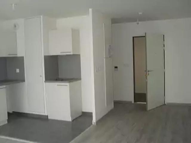 Betton 35830 Location appartement 2 pièces t2 au dernier étage parking