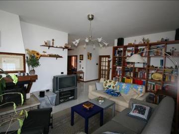 Bettolle vendesi appartamento di mq 134 con ingresso indipen. 134m² Bettolle