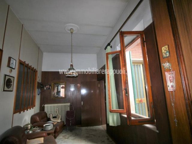 Bettolle vendesi terratetto di mq 247 capotesta al piano ter. 247m² Bettolle