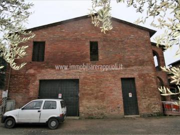 Bettolle vendesi terratetto di mq 250 capotesta disposto su. 250m² Bettolle